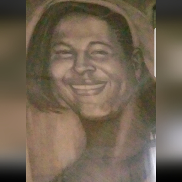 Julia is LIVE, LUXURY & DESIGNER SHARE SHOW BAGS & WALLETS SHARE 2 - Picture 5 of 16